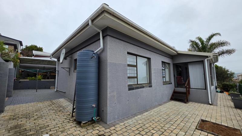 3 Bedroom Property for Sale in Reebok Western Cape